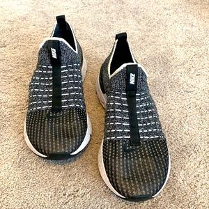 Nike Phantom tennis shoes